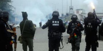 Police Fired Tear Gas at Protesters at Lekki Toll Gate