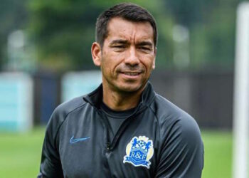 Rangers To Announce Van Bronckhorst As Mee Manager.