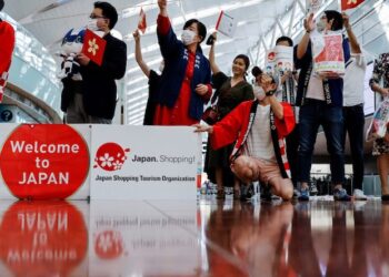 Japan Reopens Borders to Foreign Tourists